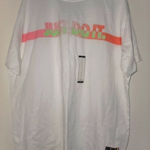 NWT Nike tee